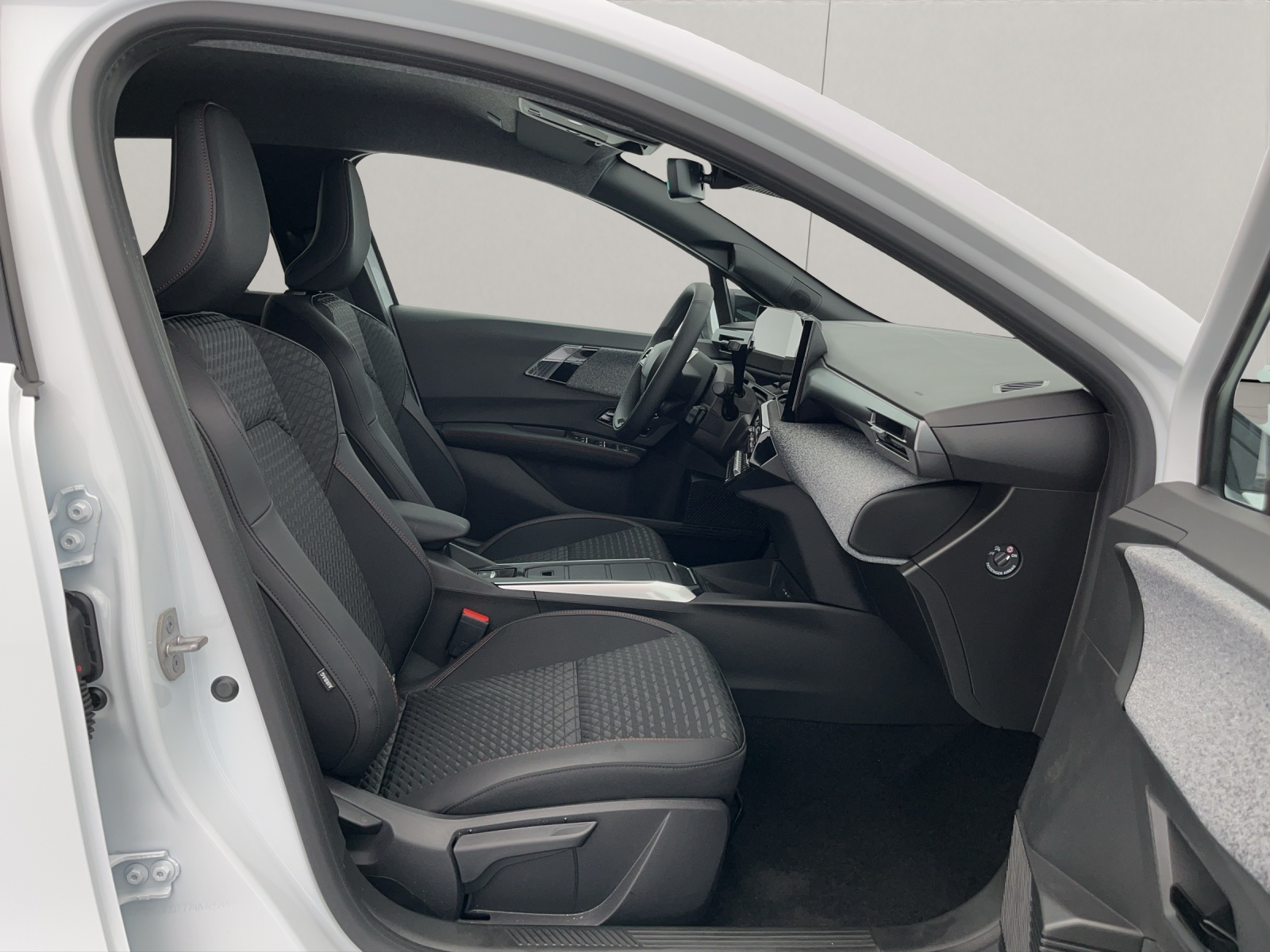 RENAULT Clio 1.8 E-Tech techno-image-15