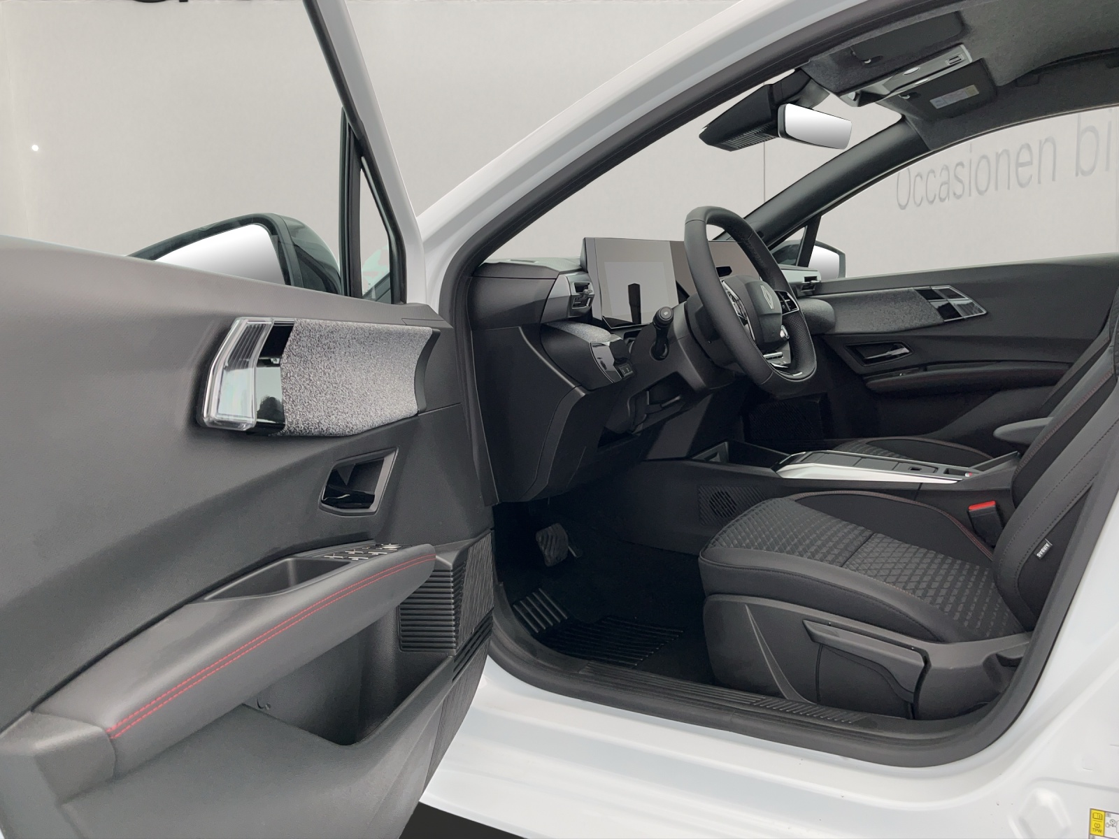 RENAULT Clio 1.8 E-Tech techno-image-6