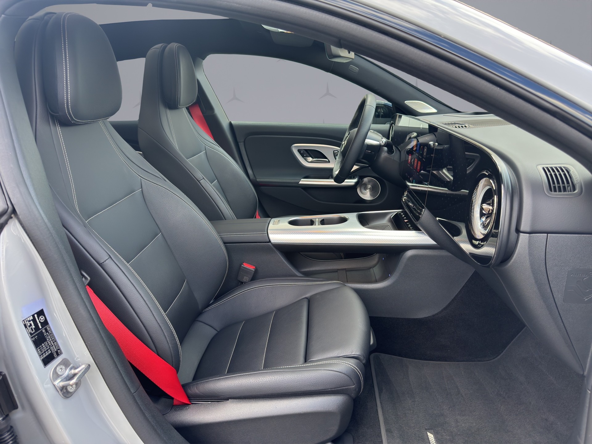 MERCEDES-BENZ CLA 350 AMG Line 4matic-image-15
