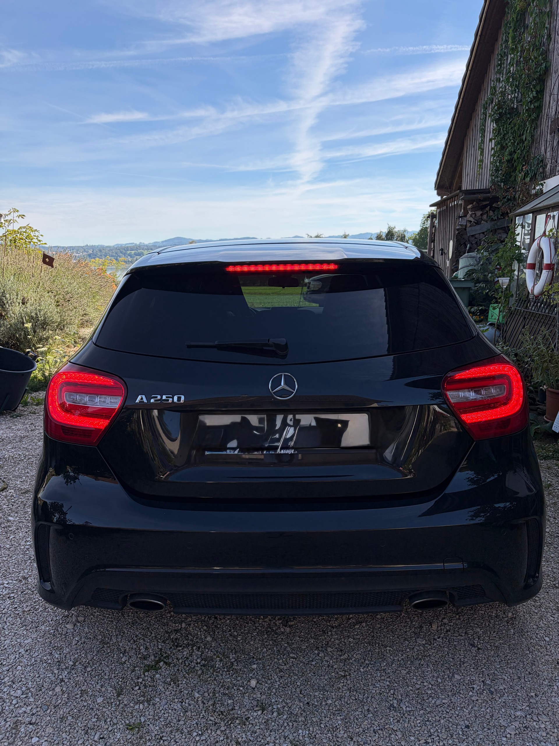 MERCEDES-BENZ A 250 AMG Line-image-1