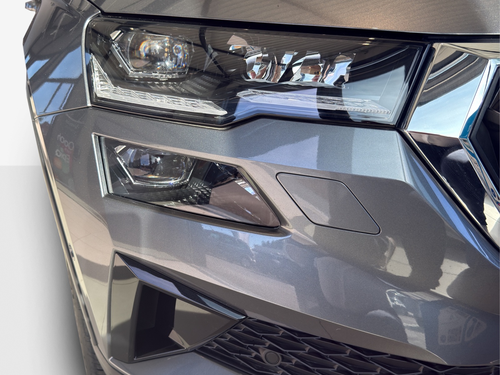 SKODA Karoq 1.5 TSI Dynamic DSG-image-14