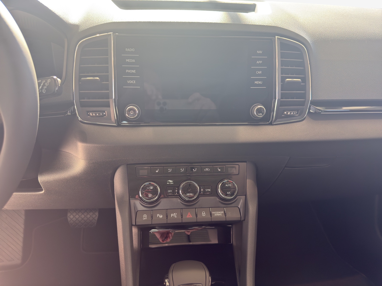 SKODA Karoq 1.5 TSI Dynamic DSG-image-10