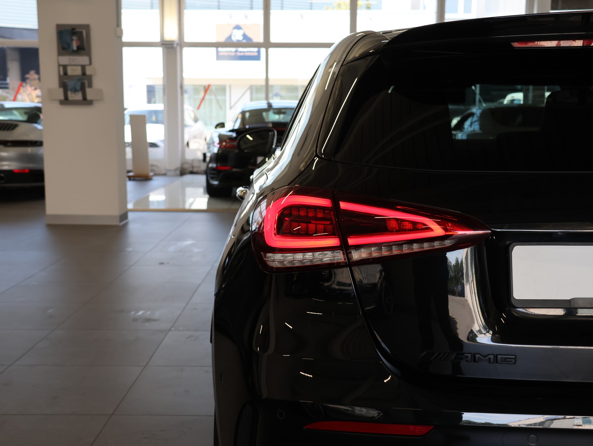 MERCEDES-BENZ A 35 AMG 4Matic Speedshift-image-9