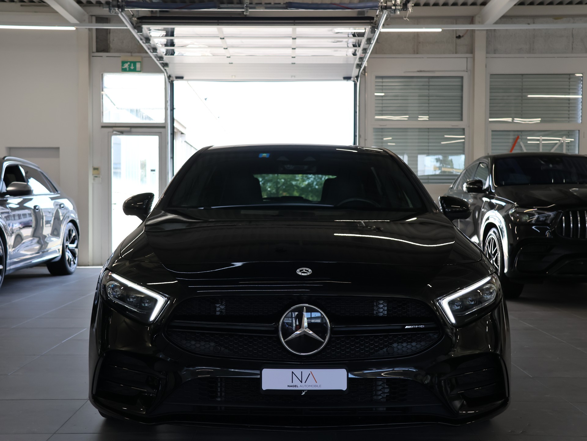 MERCEDES-BENZ A 35 AMG 4Matic Speedshift-image-2