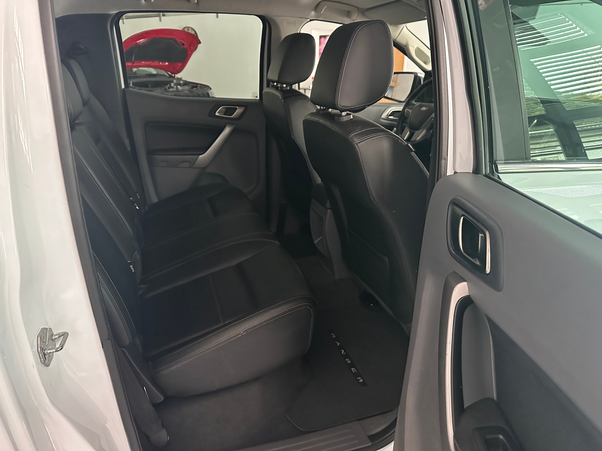 FORD Ranger LTD 3.2 TDCi 4x4 A-image-4