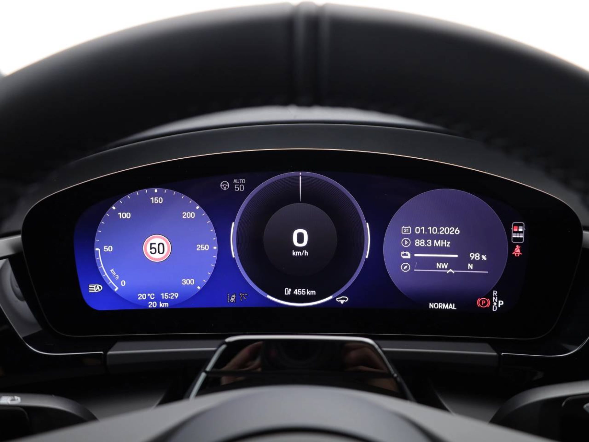 PORSCHE Macan 4-image-10
