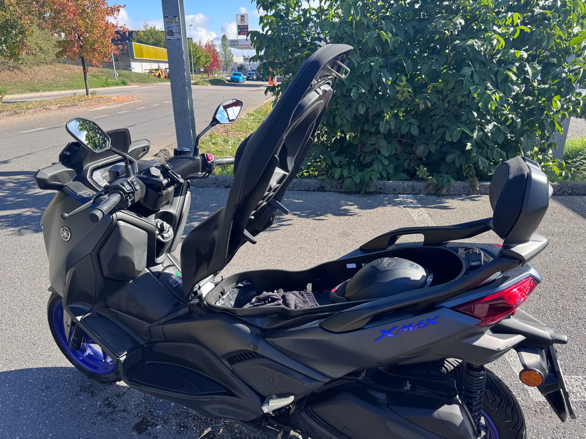 YAMAHA X-Max 300-image-8