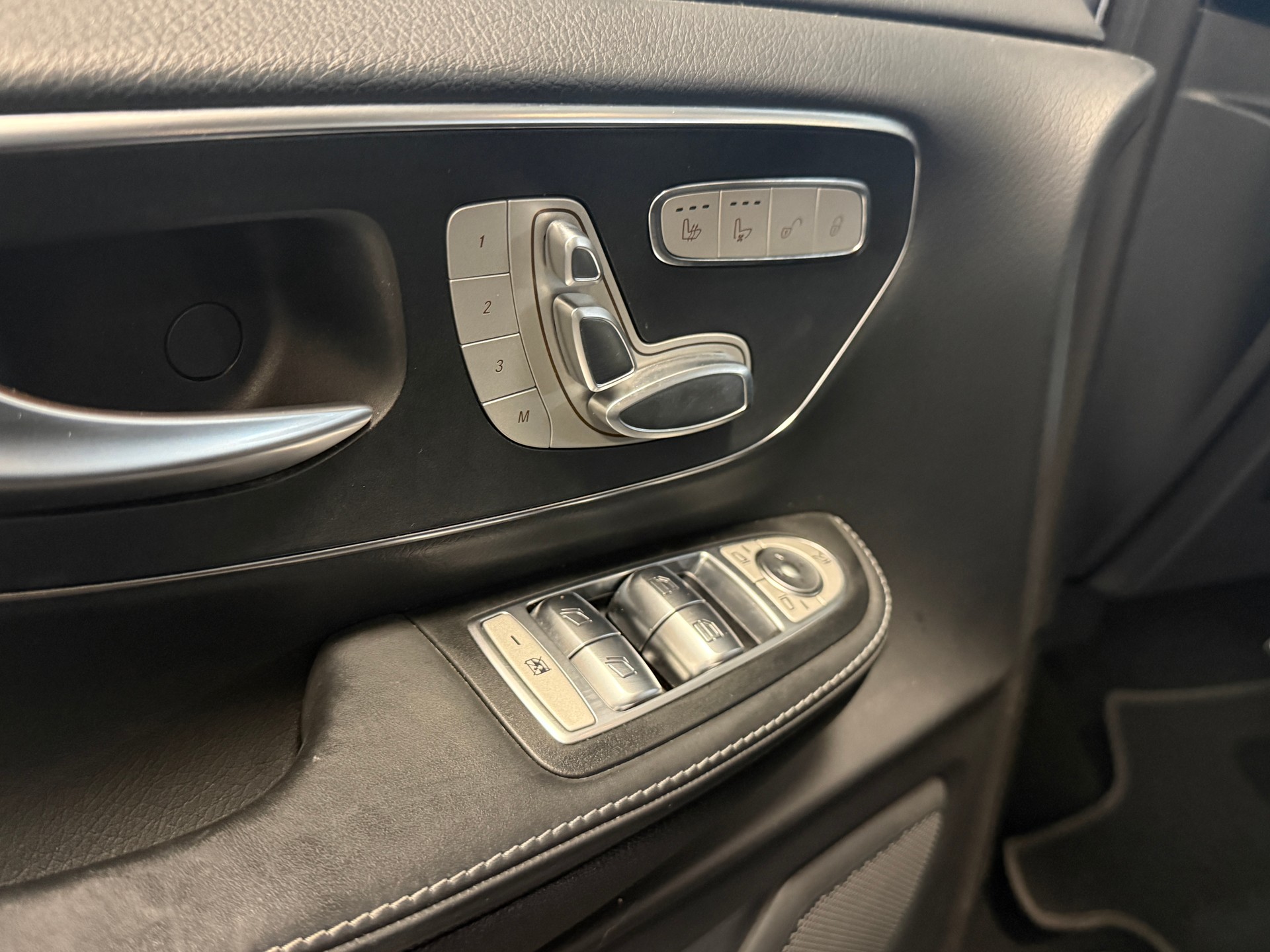 MERCEDES-BENZ Marco Polo Horizon 300 d 4M Automat, AMG Line-image-12