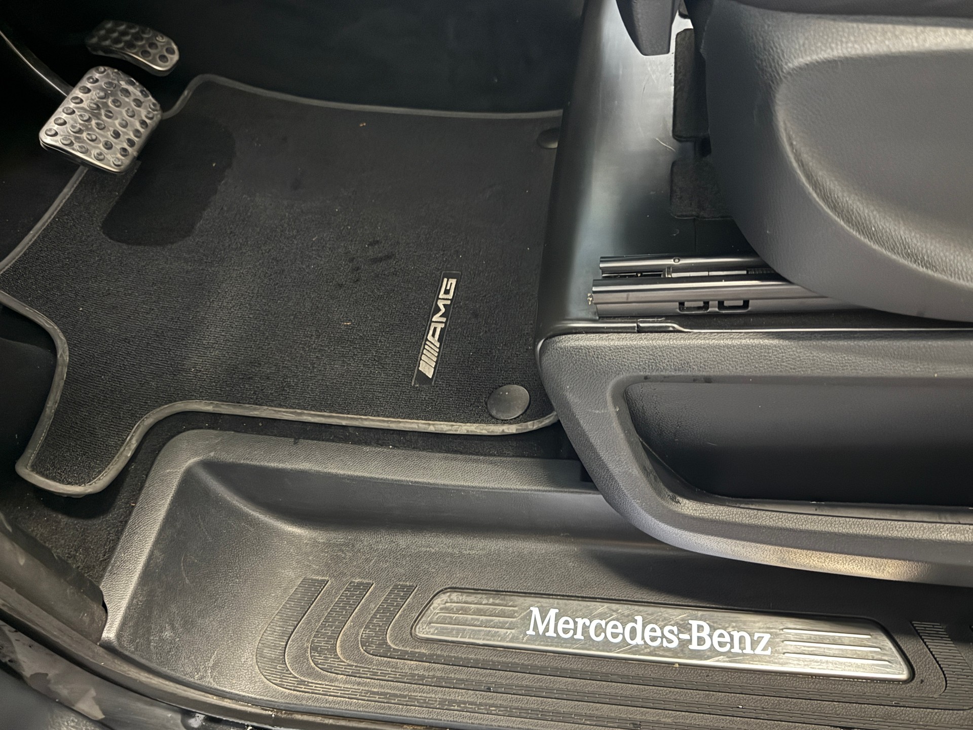 MERCEDES-BENZ Marco Polo Horizon 300 d 4M Automat, AMG Line-image-15