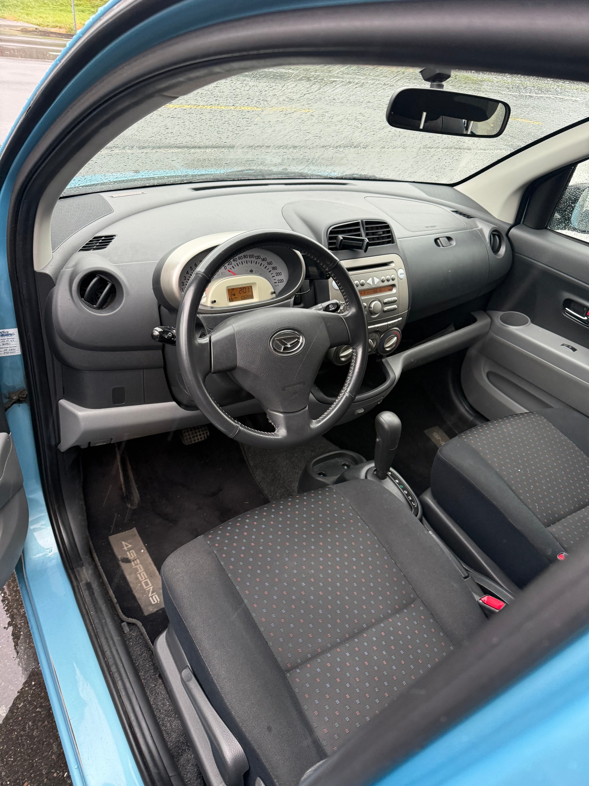 DAIHATSU Sirion 1.3 eco-4WD 4seasons Automatic-image-8