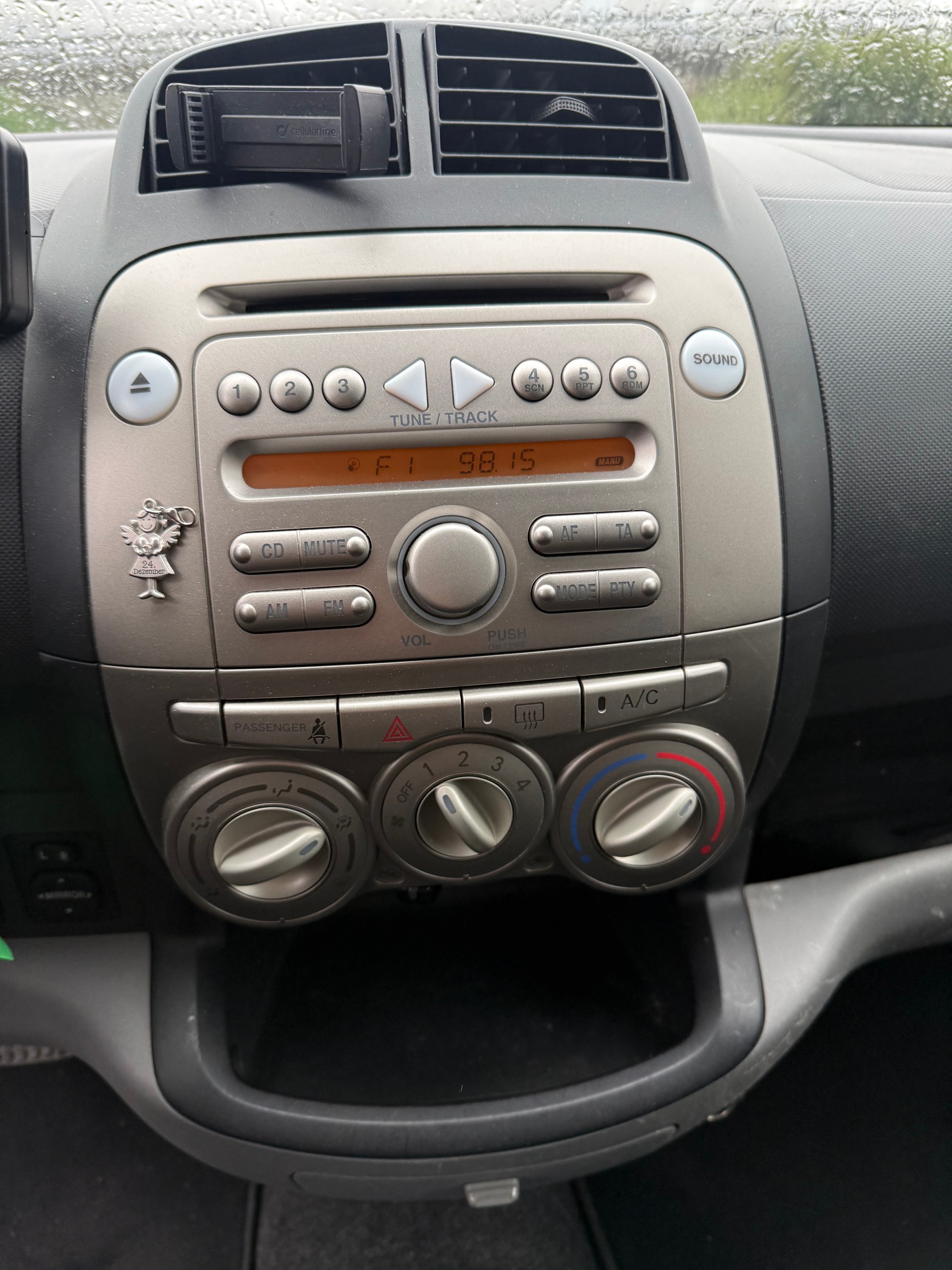 DAIHATSU Sirion 1.3 eco-4WD 4seasons Automatic-image-7