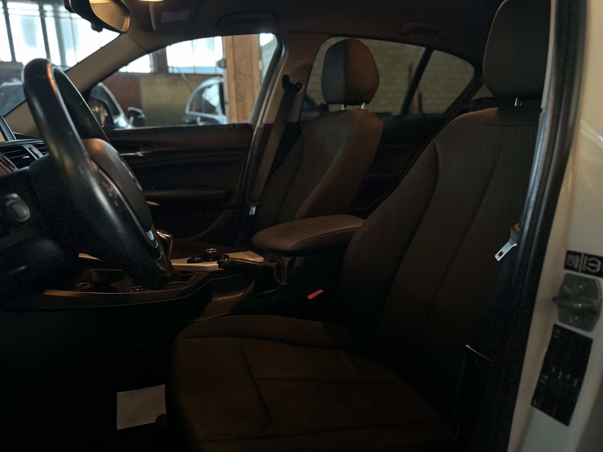 BMW 116d Efficient-Dynamics Edition-image-8