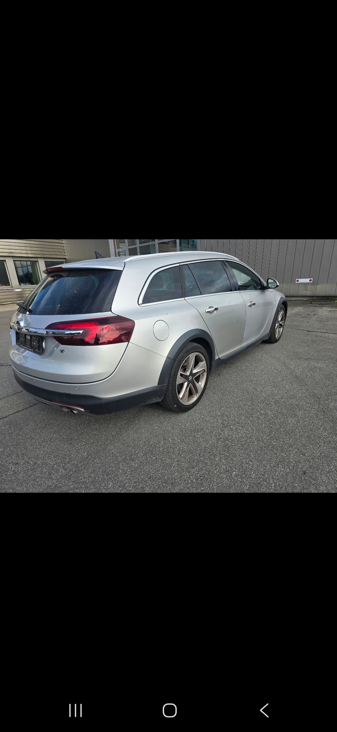 OPEL Insignia Country Tourer 2.0 Turbo 4WD Automatic-image-3