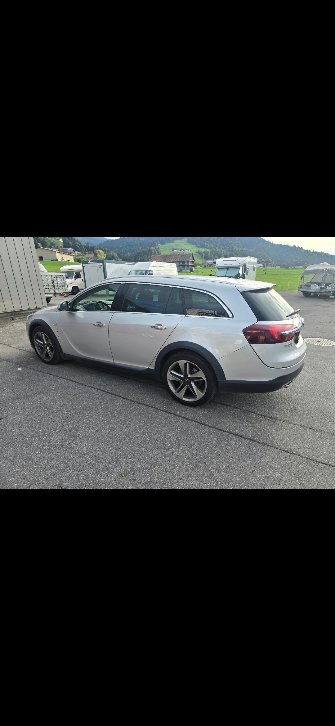OPEL Insignia Country Tourer 2.0 Turbo 4WD Automatic-image-7