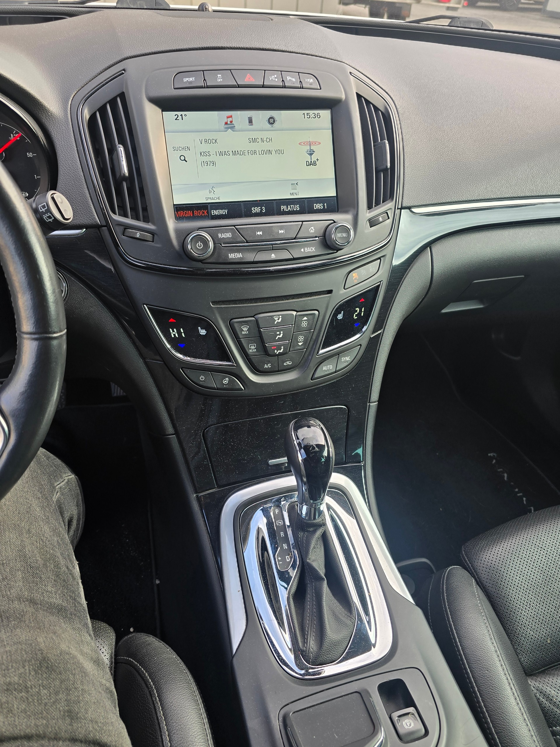 OPEL Insignia Country Tourer 2.0 Turbo 4WD Automatic-image-11