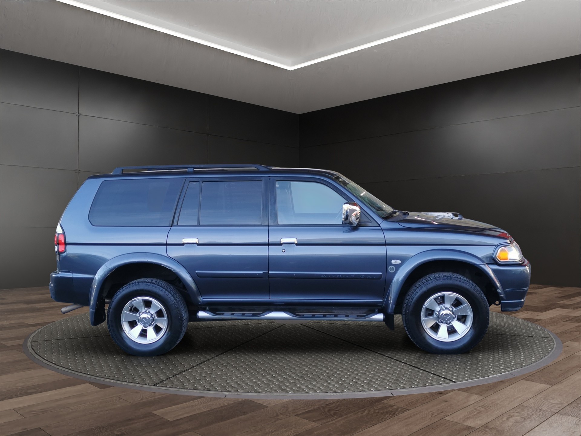 MITSUBISHI Pajero Sport TD-image-4
