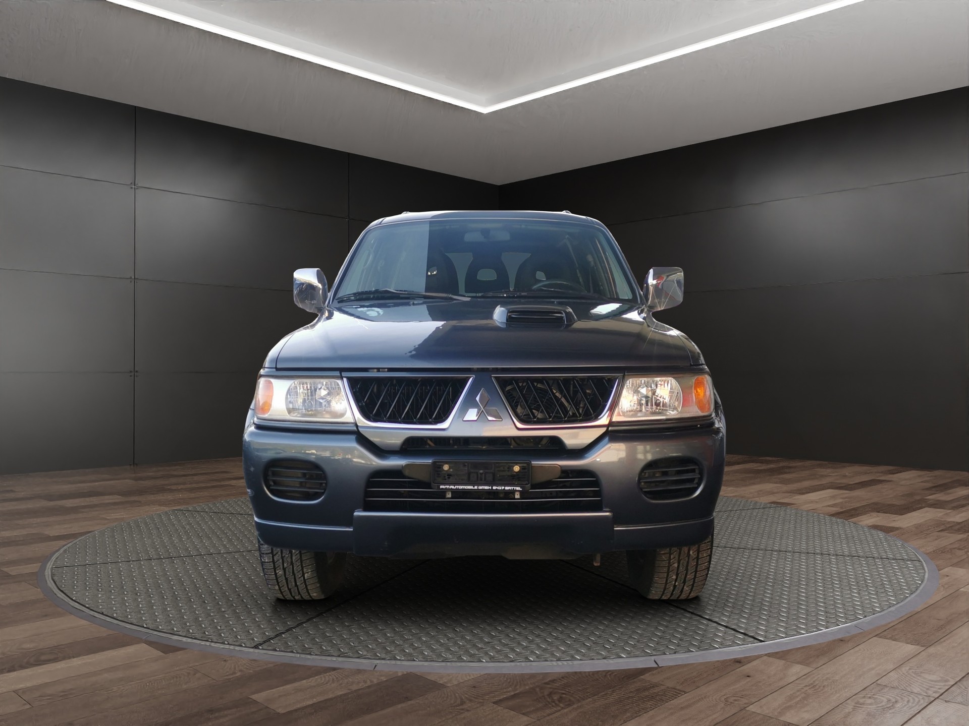 MITSUBISHI Pajero Sport TD-image-2