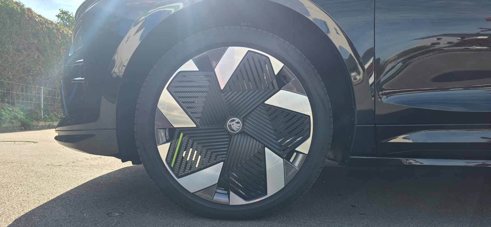 SKODA Enyaq 4x4 RS-image-7