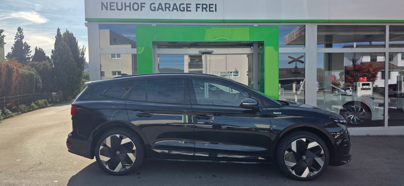 SKODA Enyaq 4x4 RS-image-5