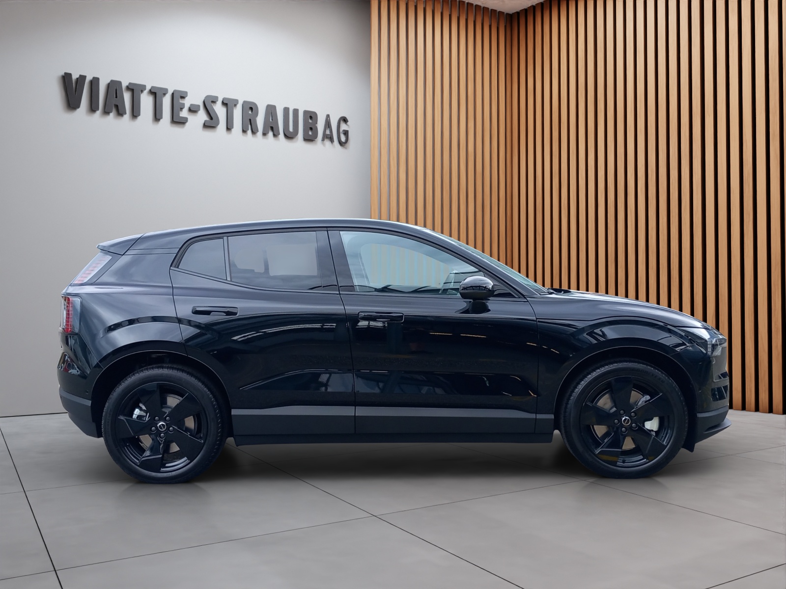 VOLVO EX30 E60 Twin Ultra Performance Sw. Black Ed. AWD-image-4