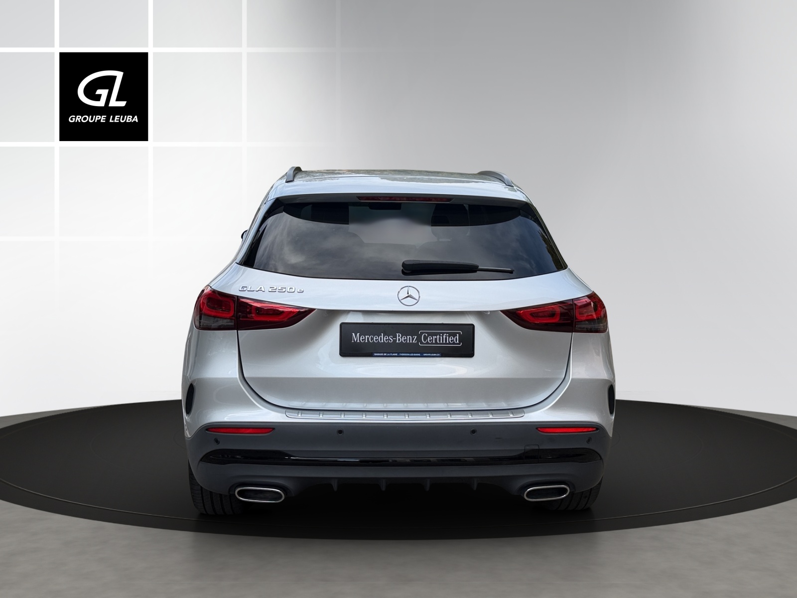 MERCEDES-BENZ GLA 250e AMG Line 8G-DCT-image-3
