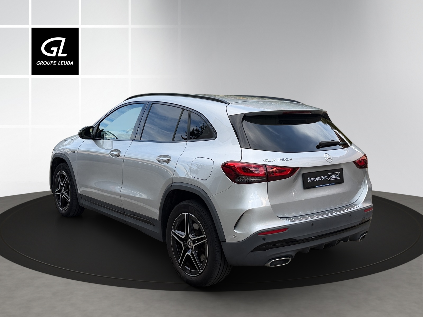 MERCEDES-BENZ GLA 250e AMG Line 8G-DCT-image-0