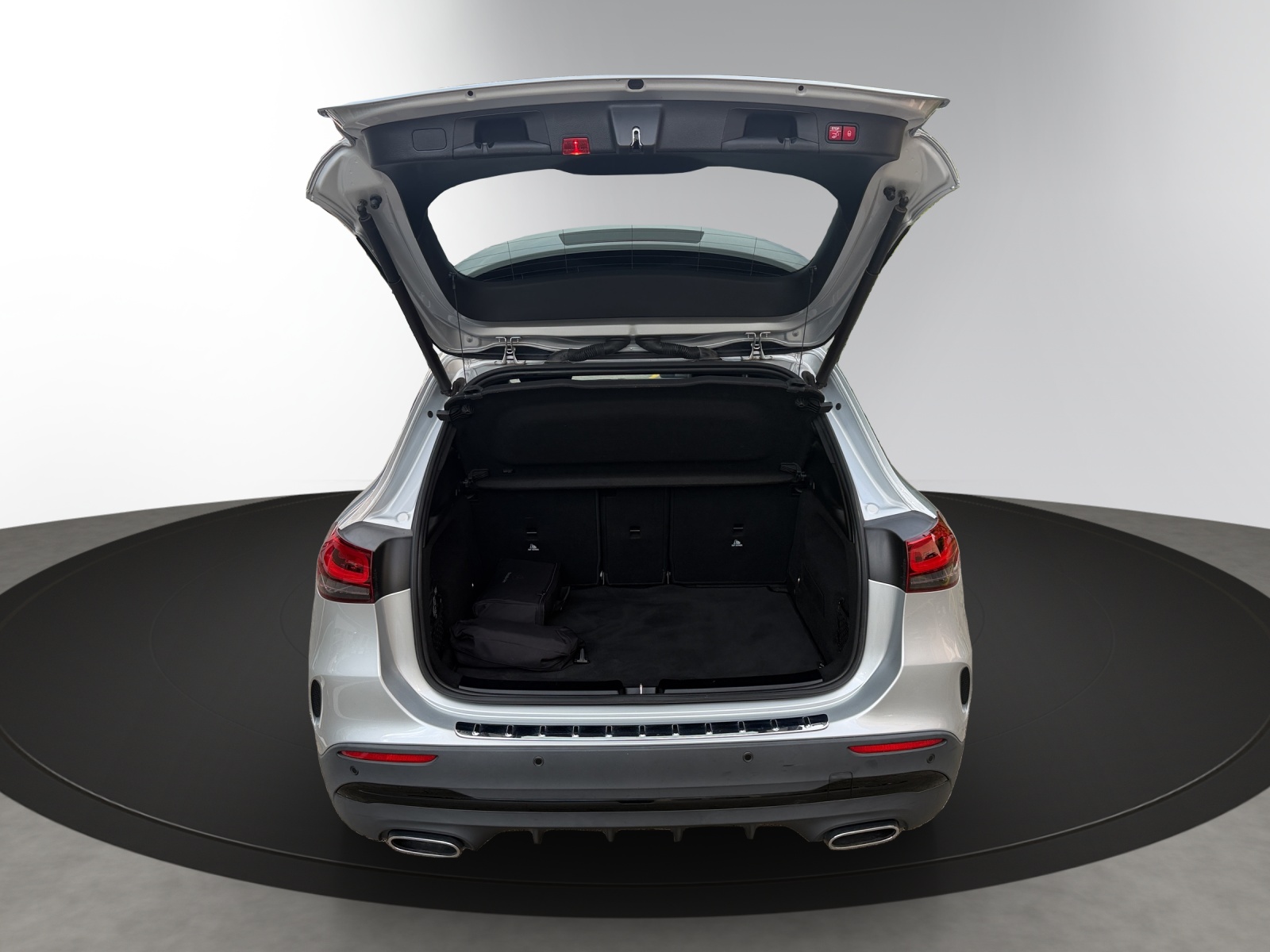 MERCEDES-BENZ GLA 250e AMG Line 8G-DCT-image-4