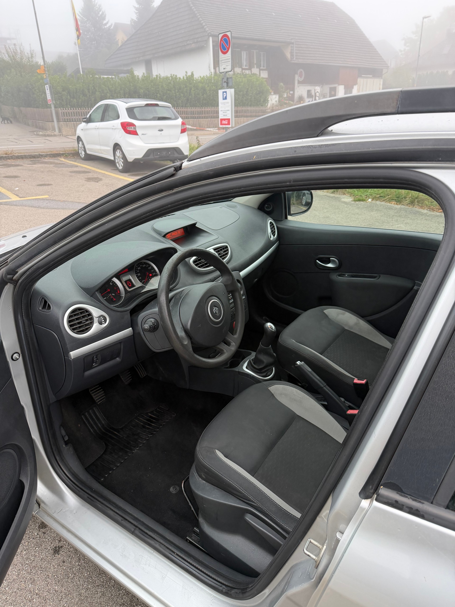 RENAULT 1.2 16V 75 Expression-image-4
