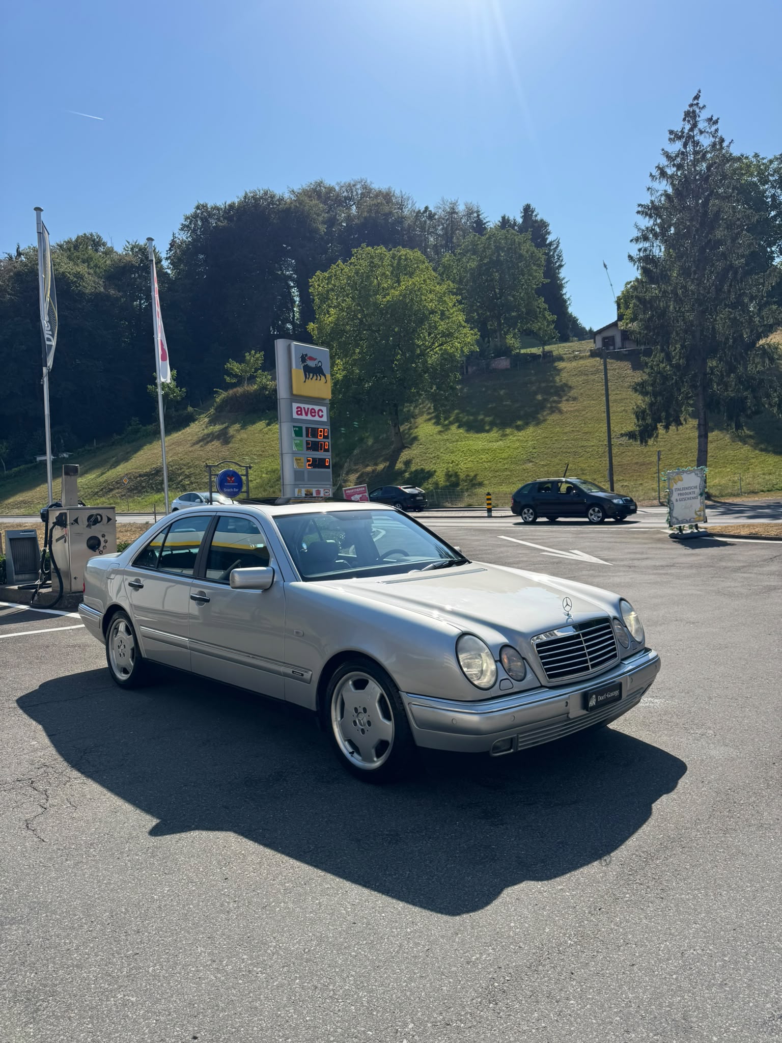Car photo