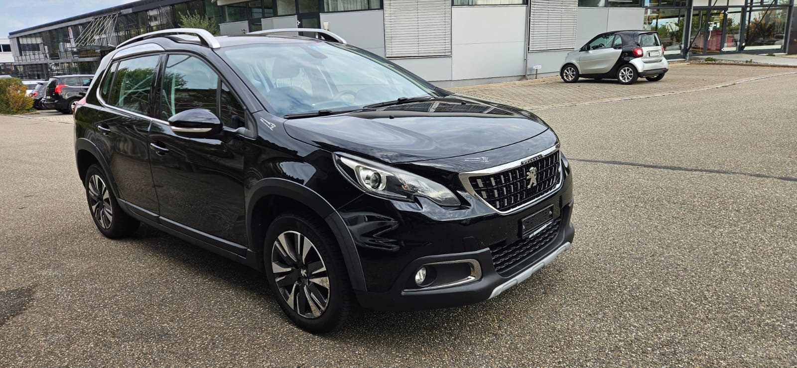 PEUGEOT 2008 1.6 BlueHDi Active-image-6