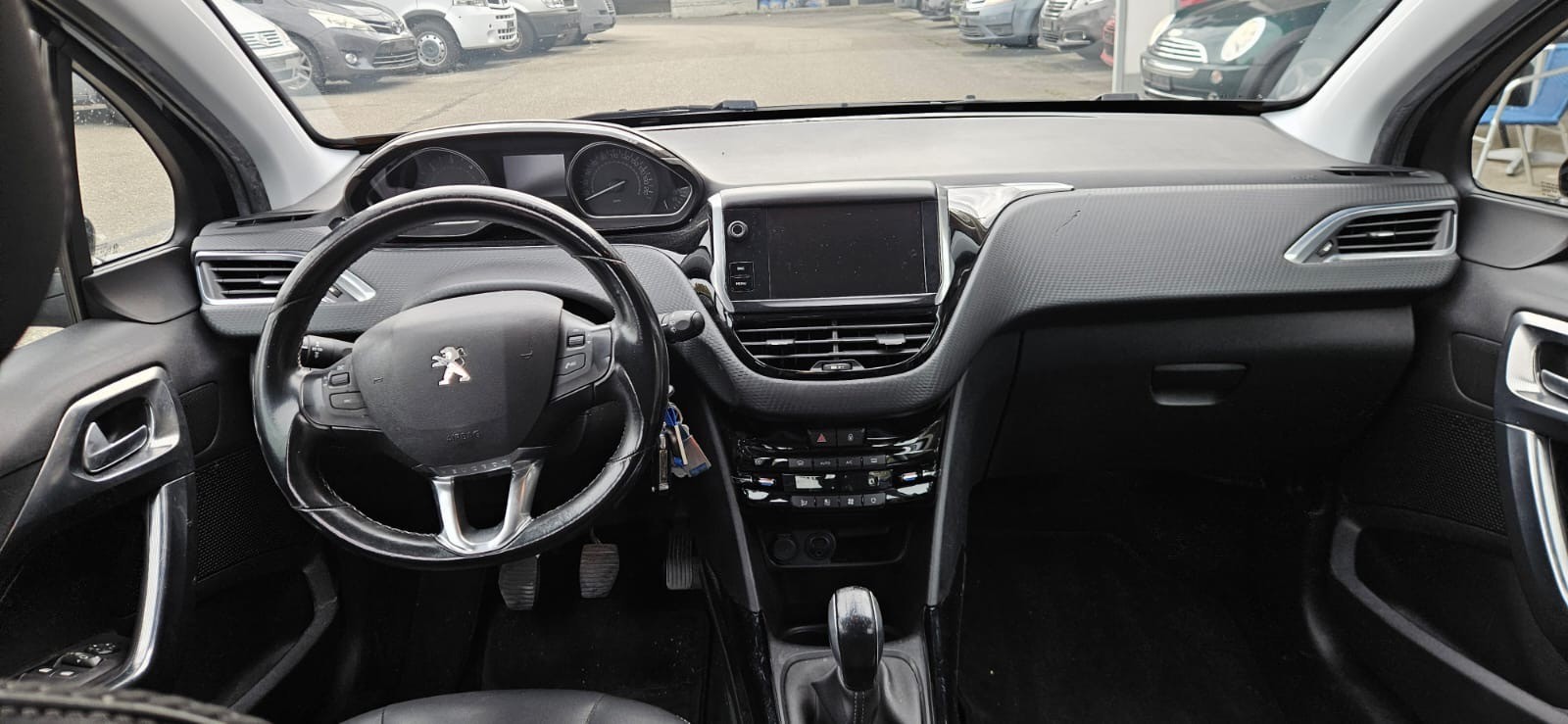 PEUGEOT 2008 1.6 BlueHDi Active-image-8