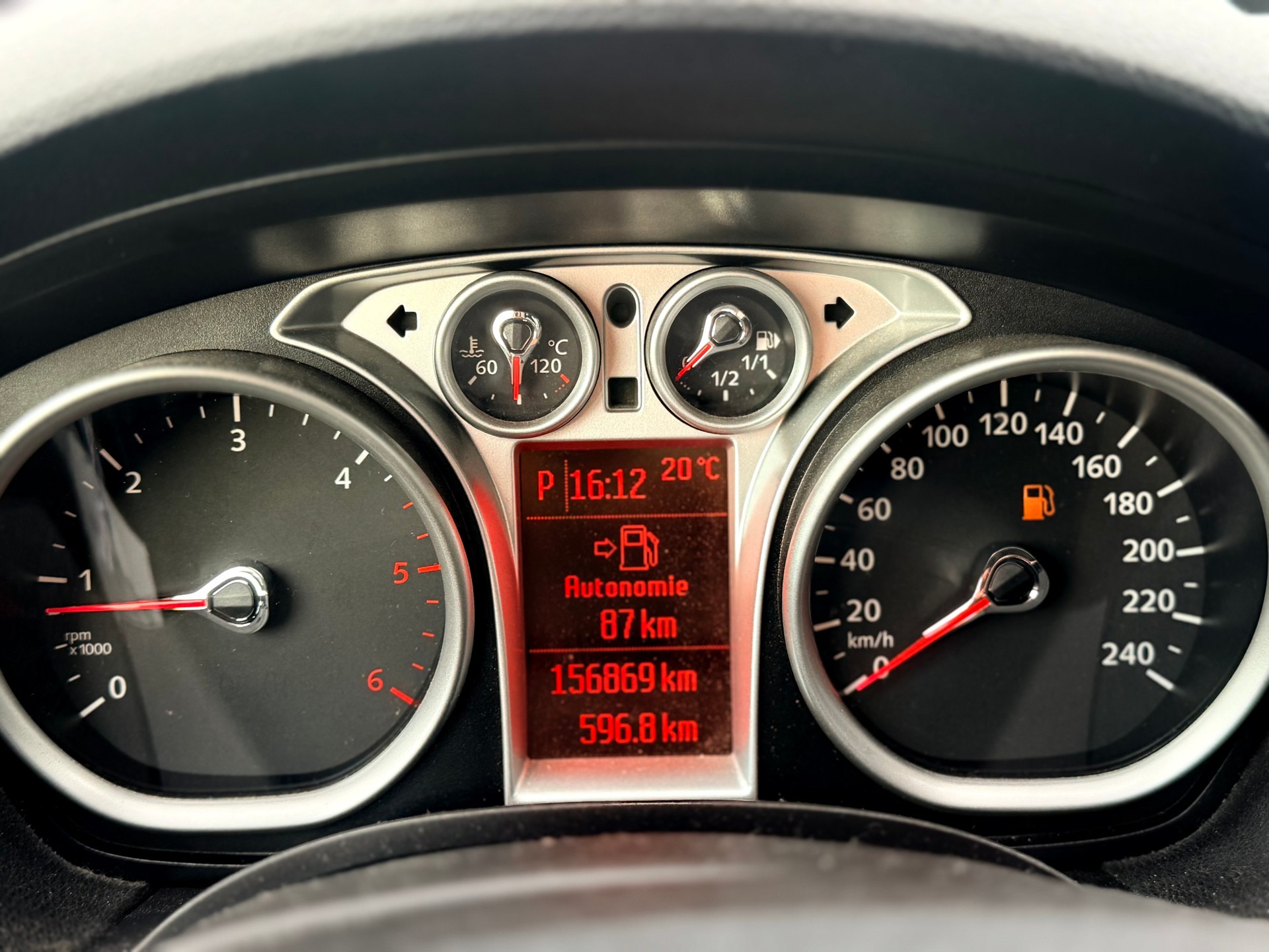 FORD Kuga 2.0 TDCi Titanium 4WD PowerShift-image-12