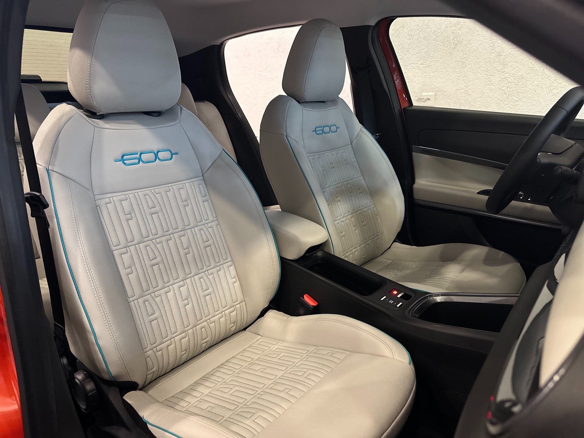 FIAT 600e La Prima-image-6