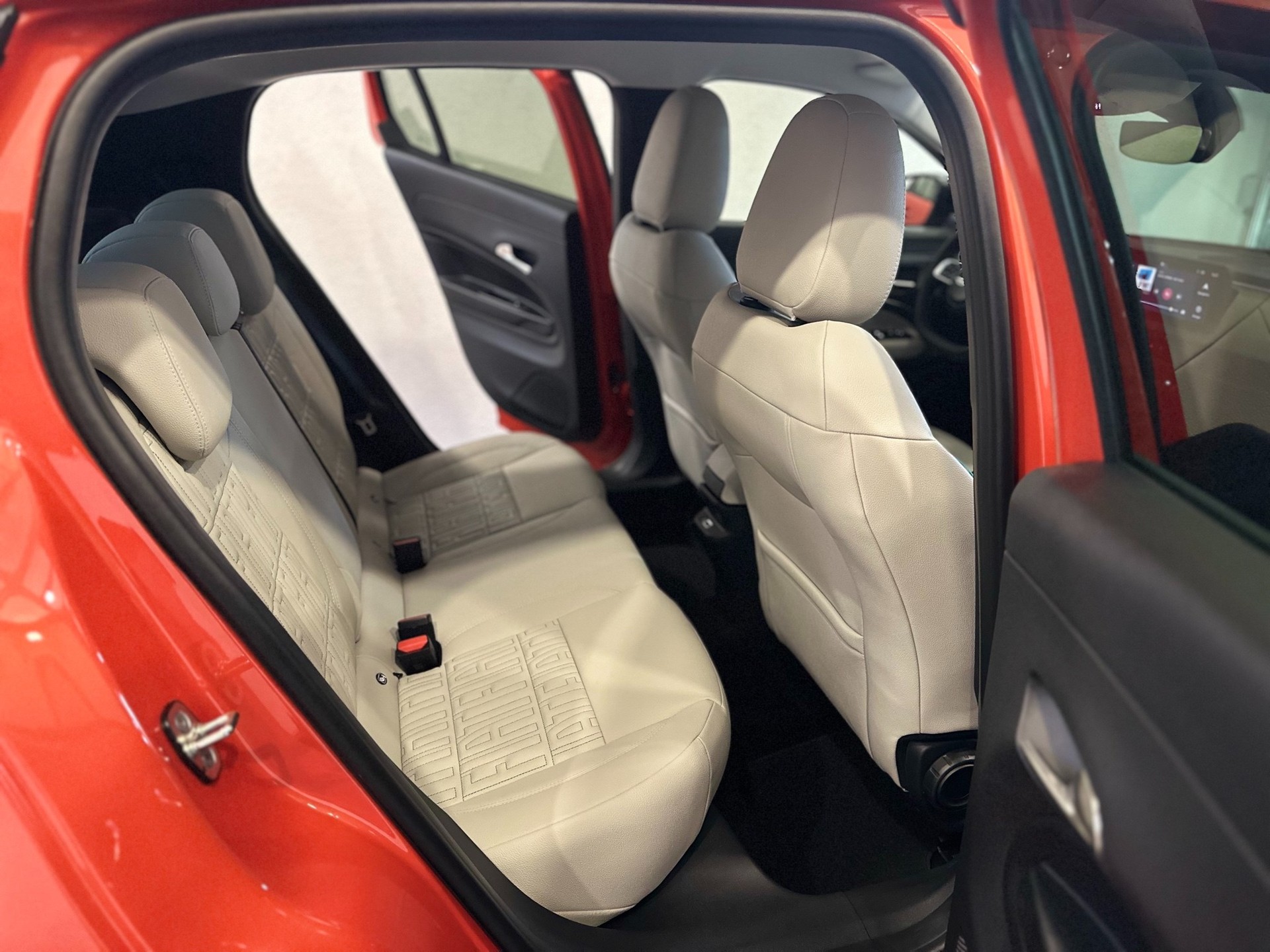 FIAT 600e La Prima-image-7