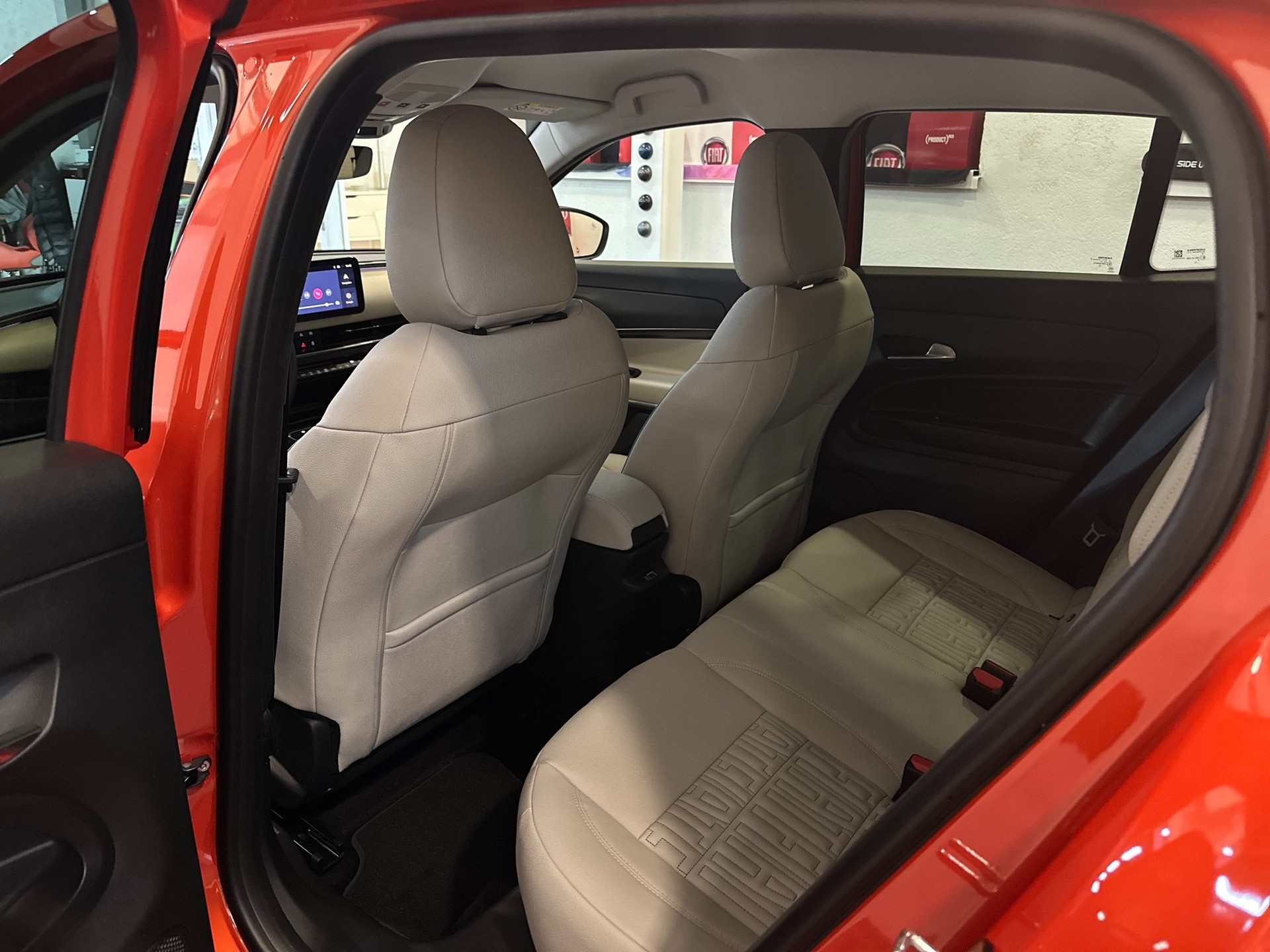 FIAT 600e La Prima-image-8