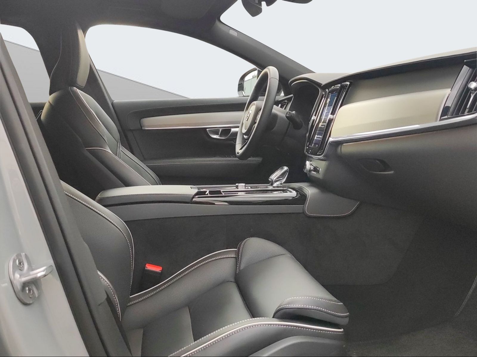 VOLVO V90 2.0 T8 TE Plus Dark eAWD-image-13