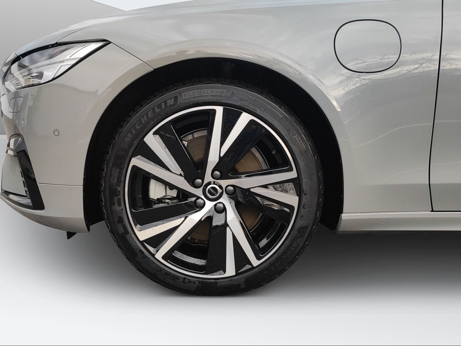VOLVO V90 2.0 T8 TE Plus Dark eAWD-image-8