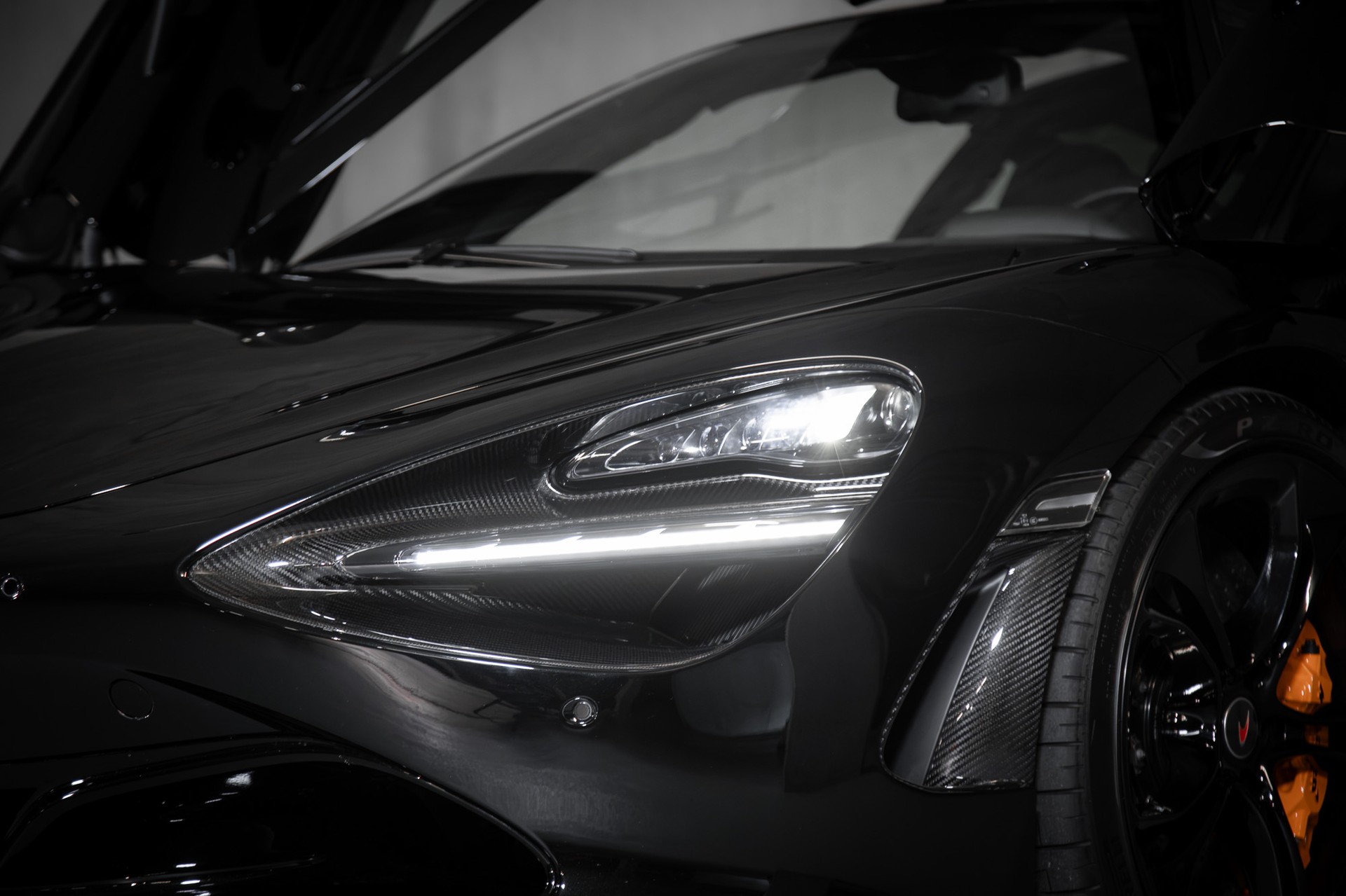 McLAREN 720S Coupé Performance 4.0 V8 SSG-image-17
