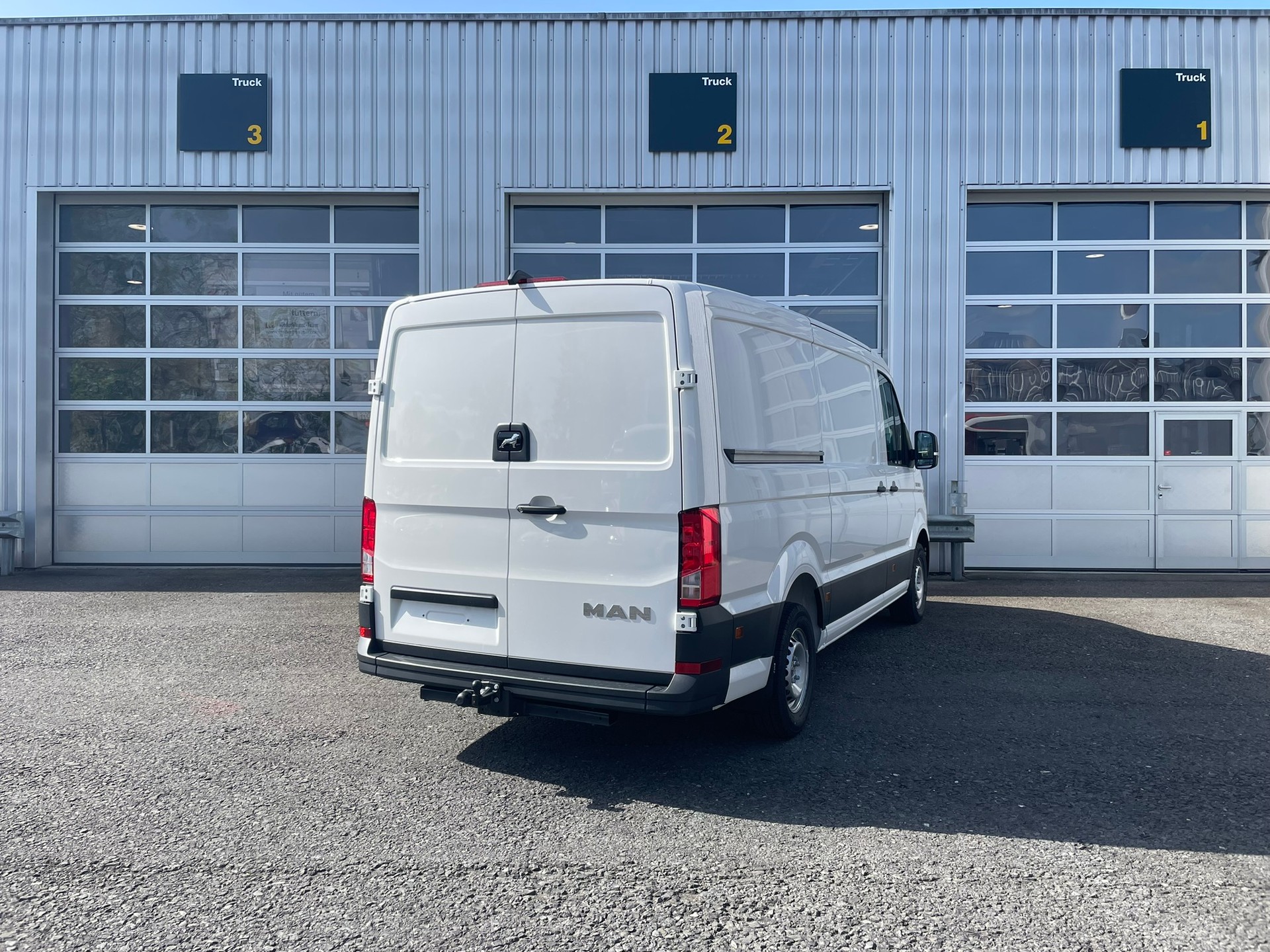 MAN TGE 3.180 Standard A-image-2