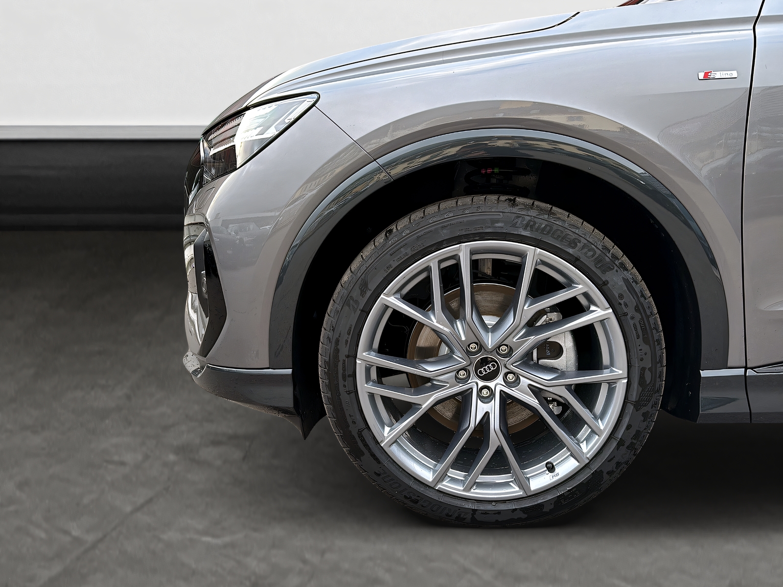 AUDI Q4 Sportback e-tron 55 quattro-image-5
