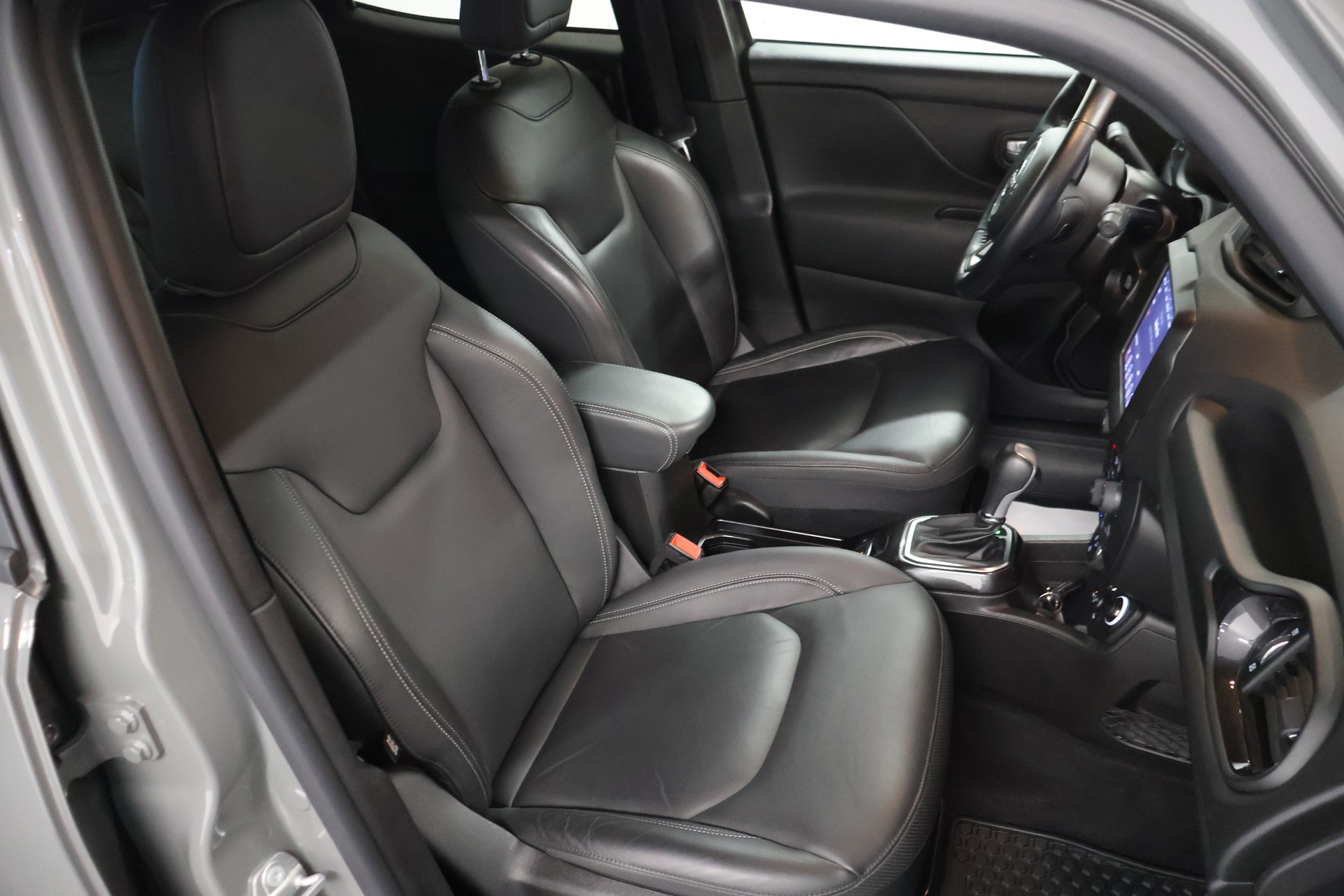JEEP Renegade 1.3 T PHEV S AWD-image-14