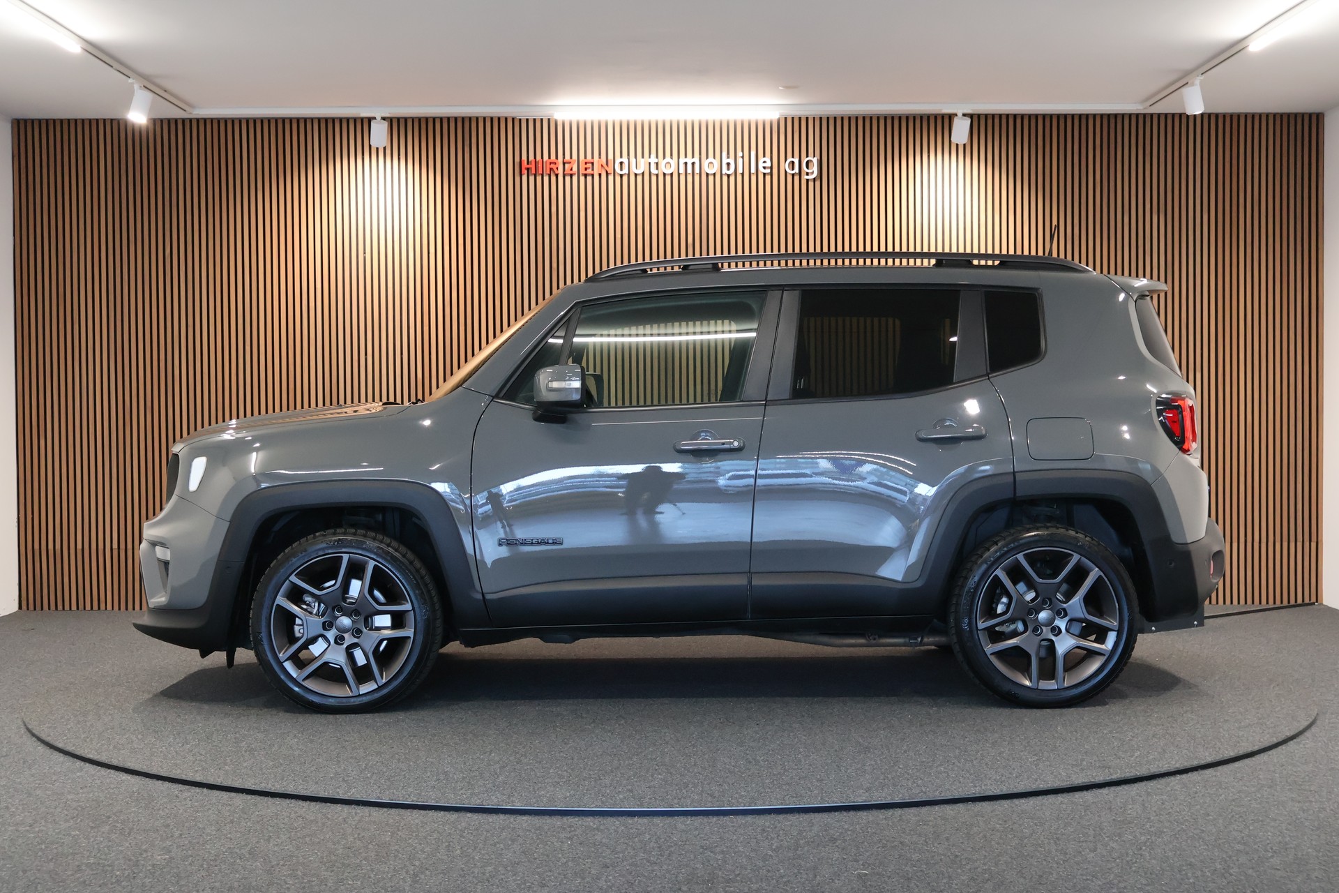JEEP Renegade 1.3 T PHEV S AWD-image-1