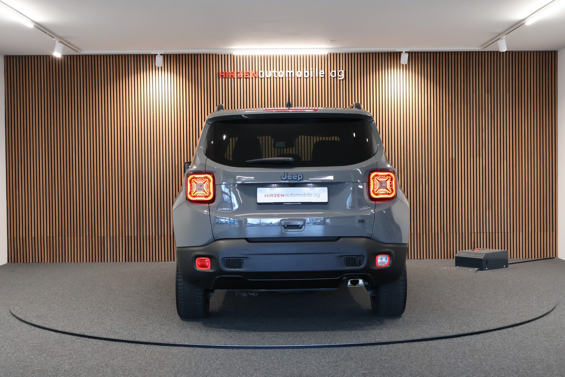 JEEP Renegade 1.3 T PHEV S AWD-image-3