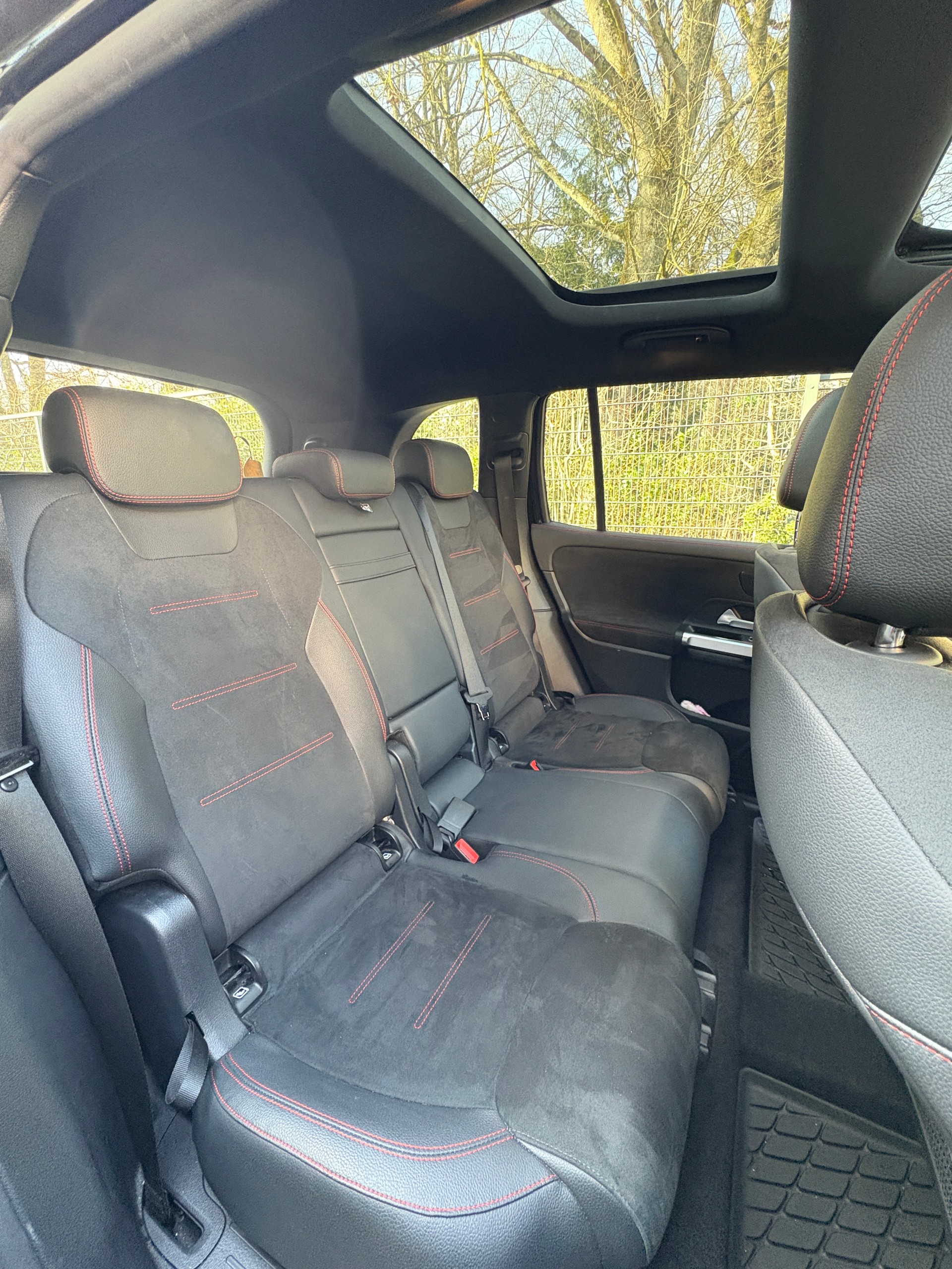 MERCEDES-BENZ EQB 300 AMG Line 4Matic-image-16
