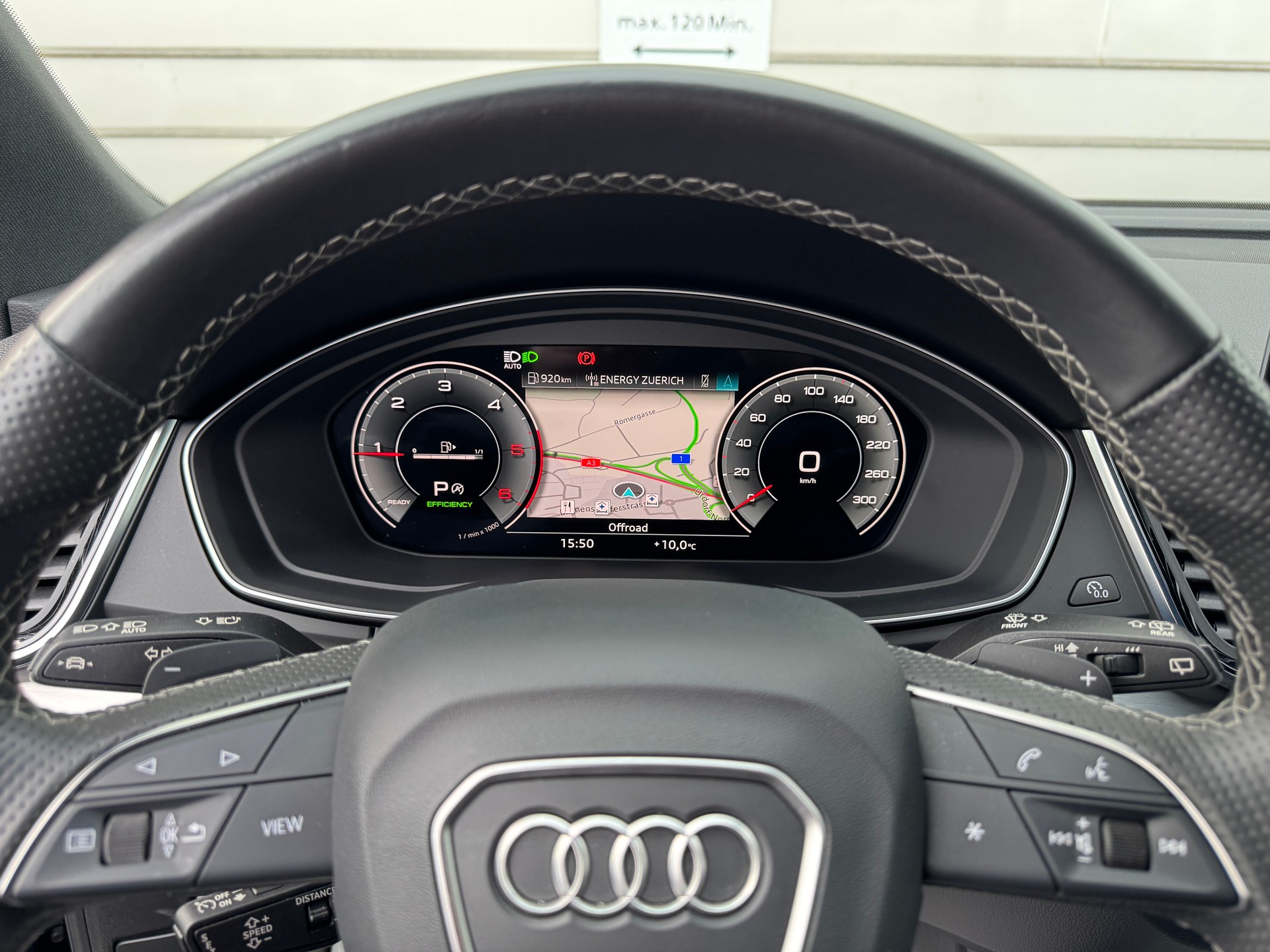 AUDI Q5 40 TDI Black Edition quattro S-tronic S Line (Black Mamba)-image-9
