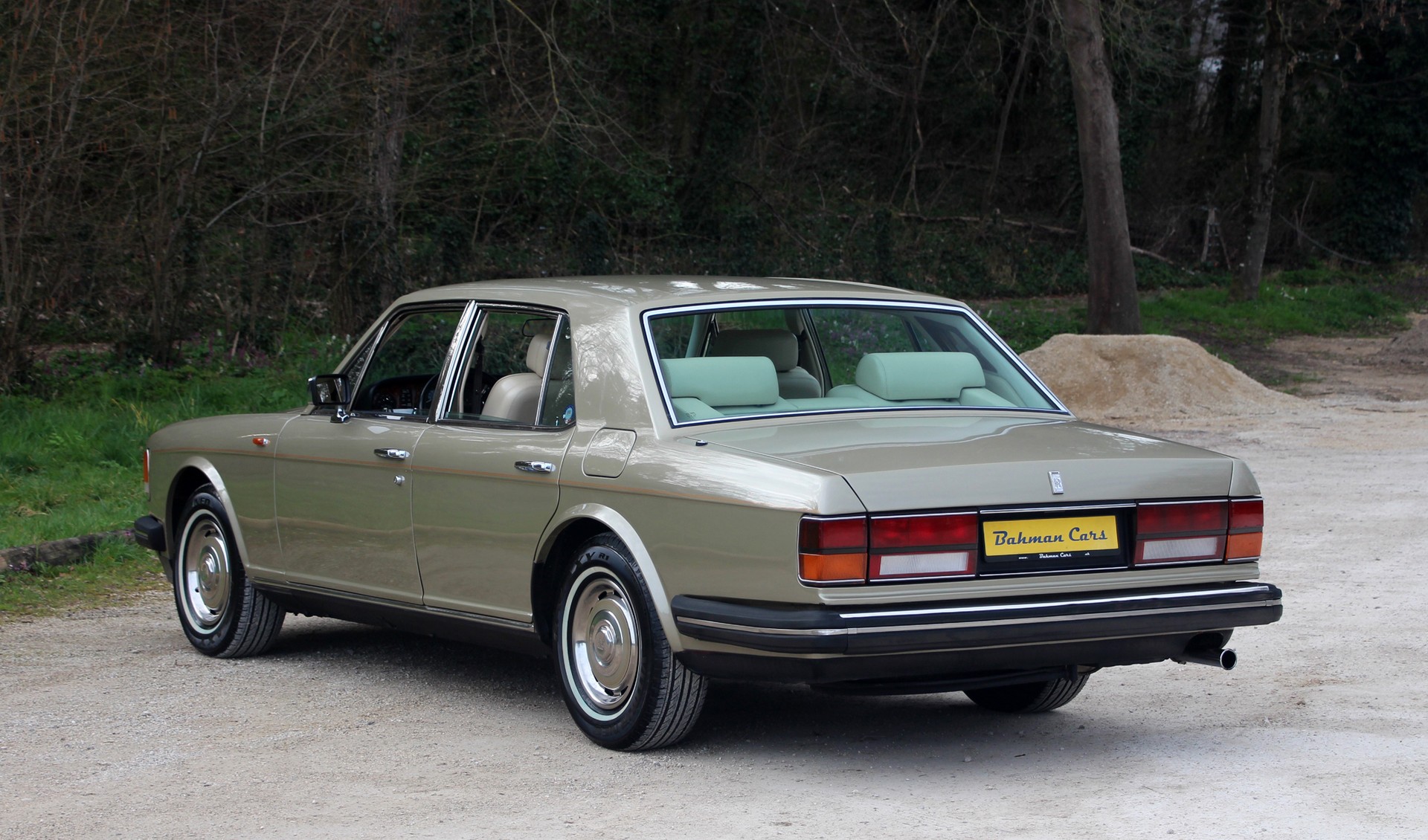 ROLLS-ROYCE Silver Spirit-showroom-element-1