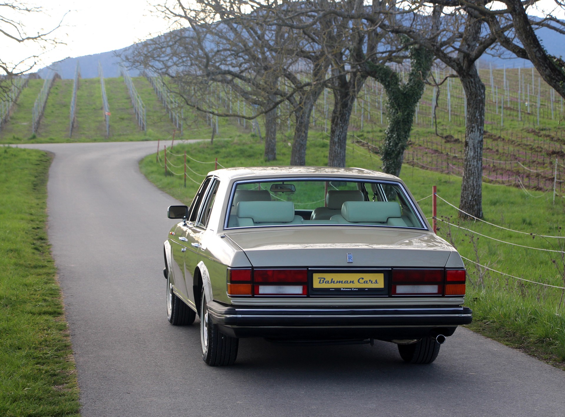 ROLLS-ROYCE Silver Spirit-image-24