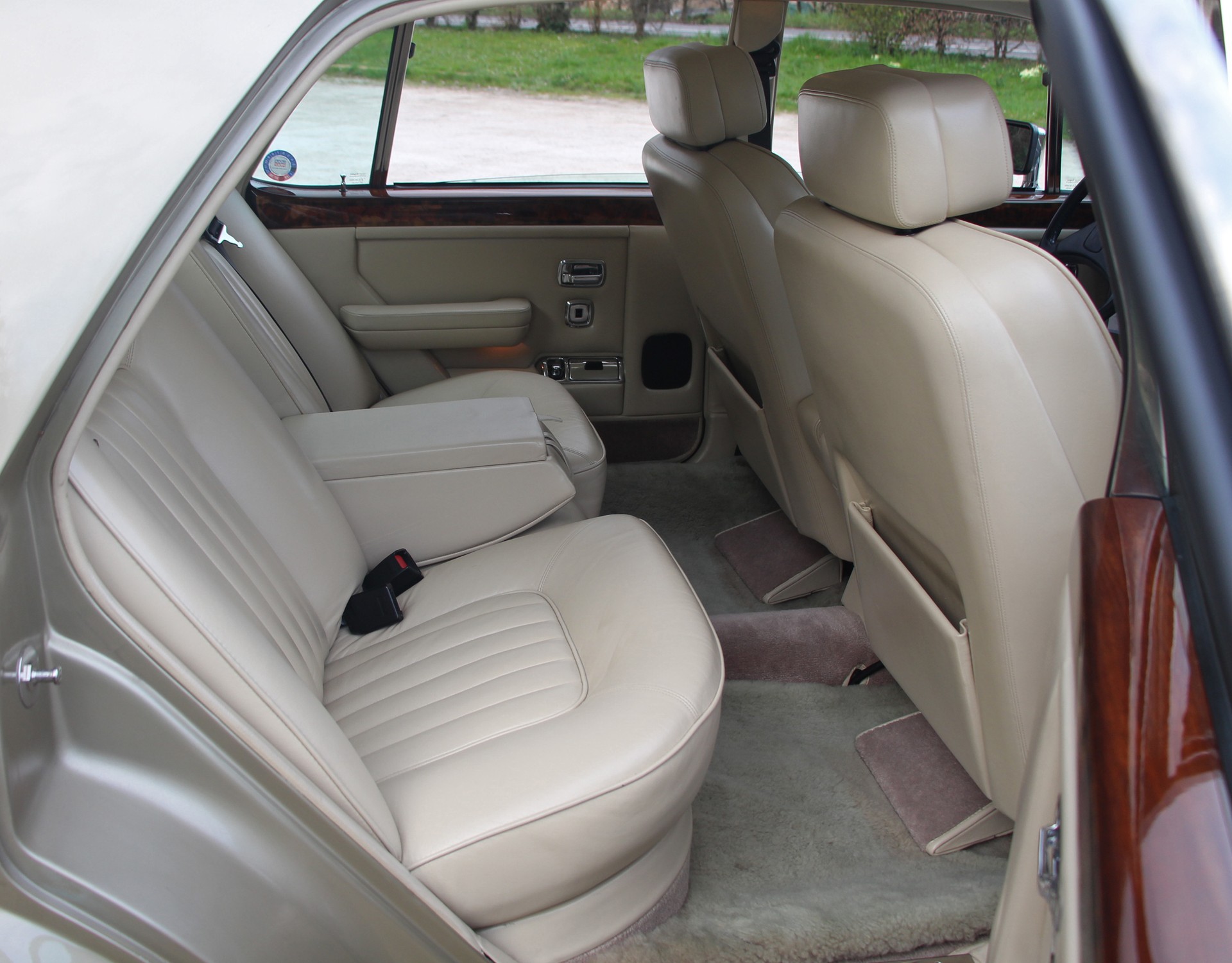 ROLLS-ROYCE Silver Spirit-image-11