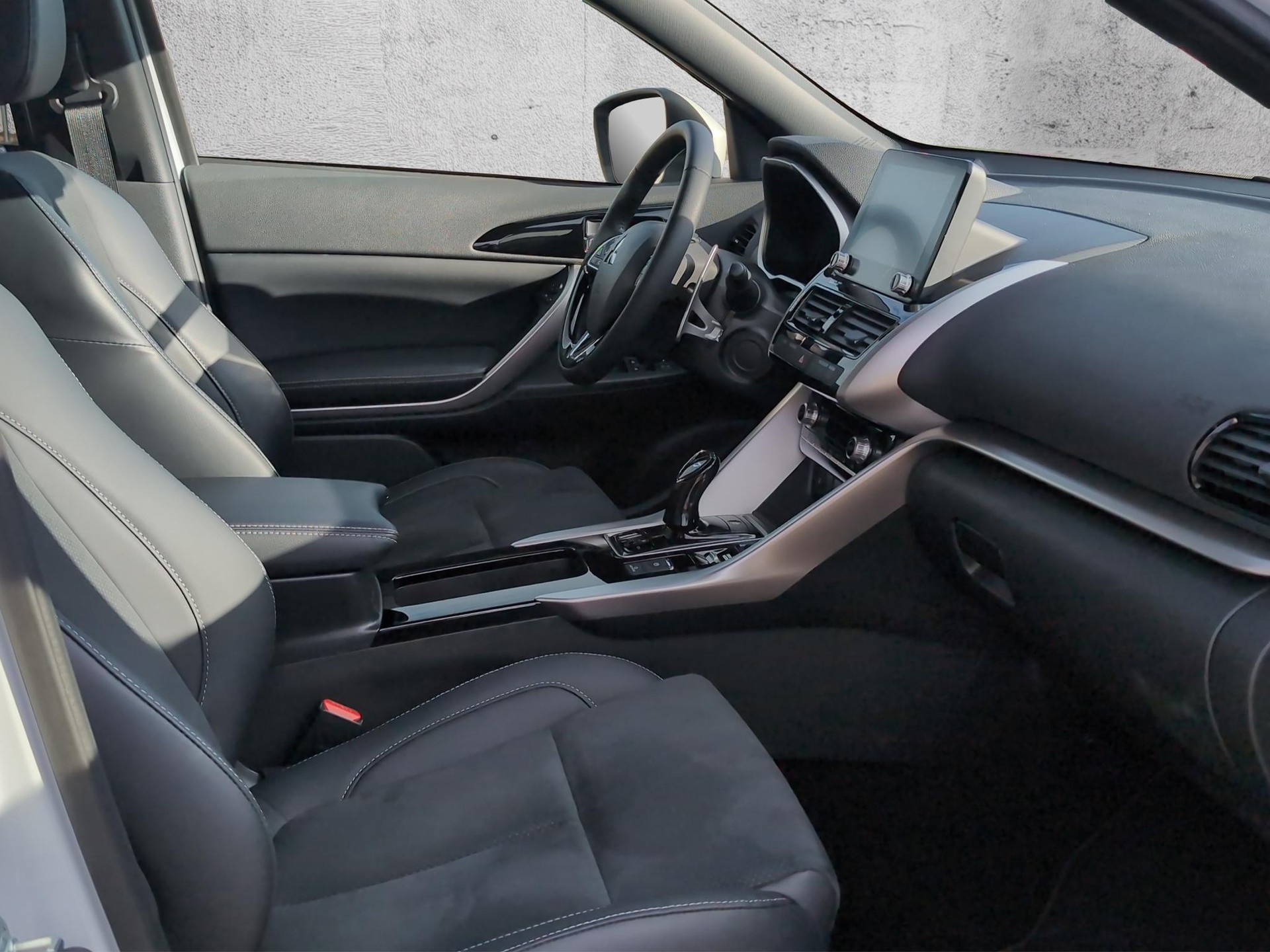 MITSUBISHI Eclipse Cross 2.4 PHEV Intense 4x4 Edition-image-9
