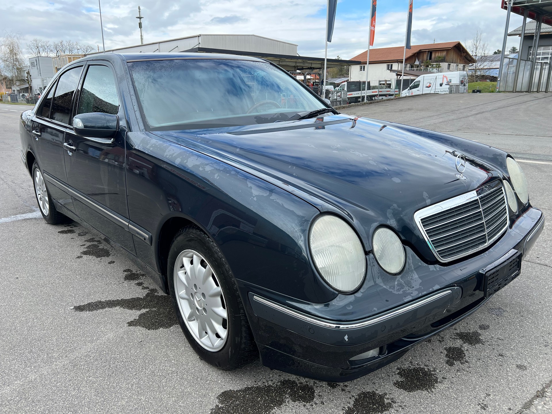 MERCEDES-BENZ E 270 CDI Elégance-image-2